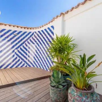 Exceptional one-level villa offering five spacious bedrooms in Puerto Banus, Marbella Picture 18