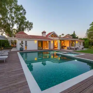 Exceptional one-level villa offering five spacious bedrooms in Puerto Banus, Marbella Picture 25