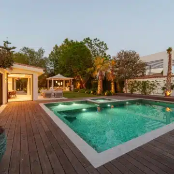 Exceptional one-level villa offering five spacious bedrooms in Puerto Banus, Marbella Picture 56