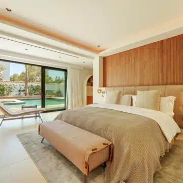 Exceptional one-level villa offering five spacious bedrooms in Puerto Banus, Marbella Picture 27