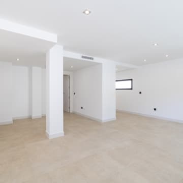 Contemporary villa located in sought-after urbanization of Linta Vista Alta, San Pedro Picture 11