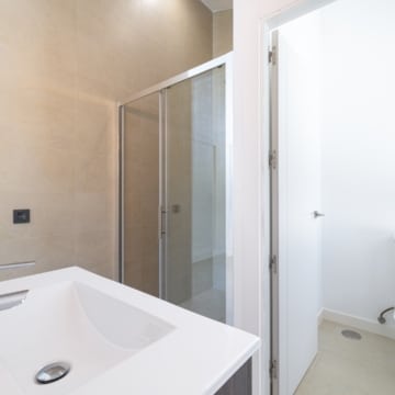 Contemporary villa located in sought-after urbanization of Linta Vista Alta, San Pedro Picture 42