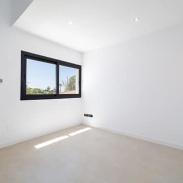 Contemporary villa located in sought-after urbanization of Linta Vista Alta, San Pedro Picture 45