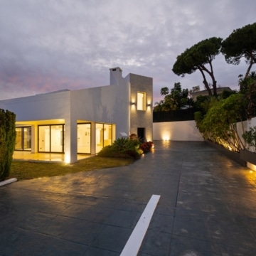Contemporary villa located in sought-after urbanization of Linta Vista Alta, San Pedro Picture 51