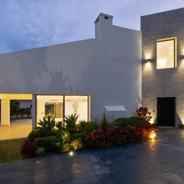 Contemporary villa located in sought-after urbanization of Linta Vista Alta, San Pedro Picture 52