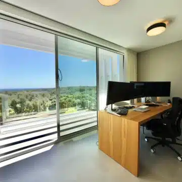 Frontline golf villa within an exclusive gated enclave of the prestigious La Reserva Club, Sotogrande Picture 16