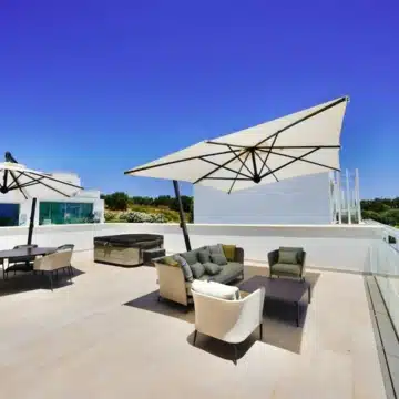 Frontline golf villa within an exclusive gated enclave of the prestigious La Reserva Club, Sotogrande Picture 0