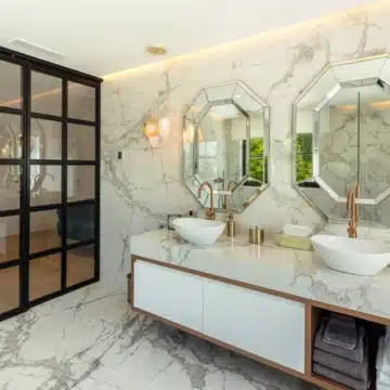 Magnificent frontline golf mansion nestled in Aloha, Nueva Andalucia Picture 2