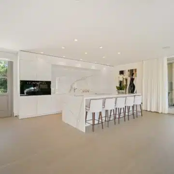 Magnificent frontline golf mansion nestled in Aloha, Nueva Andalucia Picture 13