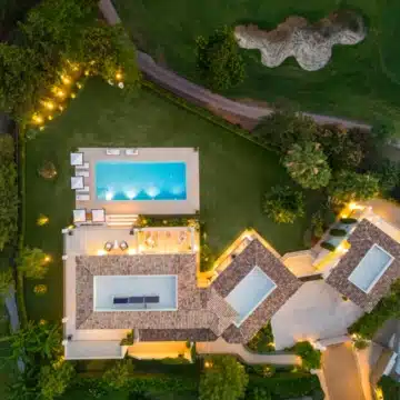 Magnificent frontline golf mansion nestled in Aloha, Nueva Andalucia Picture 50