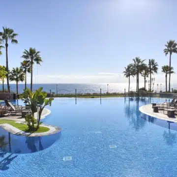 2-bedroom apartment in exclusive beachfront community of Mar Azul, Estepona Picture 10