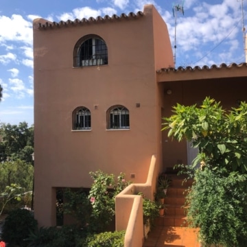 Charming 2-bedroom apartment with lovely views in Seghers, Estepona Picture 6