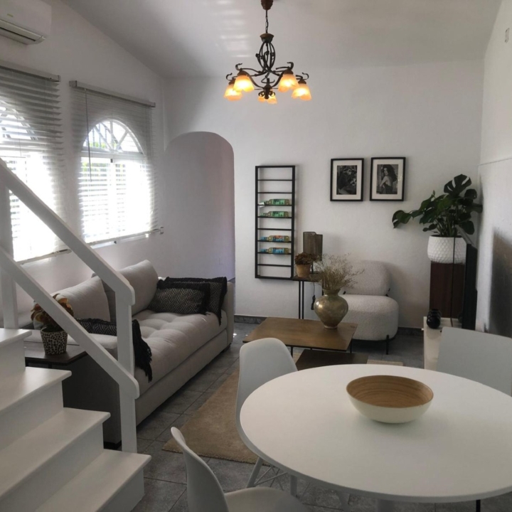 Charming 2-bedroom apartment with lovely views in Seghers, Estepona Picture