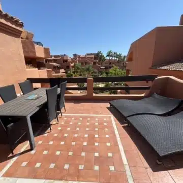 2-bedroom apartment in exclusive beachfront community of Mar Azul, Estepona Picture 16