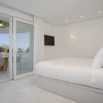 Bright two-bedroom apartment with golf and sea views in Guadalmina Alta, San Pedro de Alcantara Picture 18