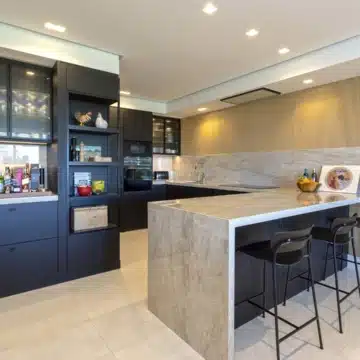 Bright two-bedroom apartment with golf and sea views in Guadalmina Alta, San Pedro de Alcantara Picture 10