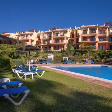 Charming 2-bedroom apartment in a well-maintained and secure residential complex of Los Arqueros, Benahavis Picture 22