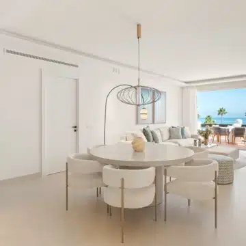 Exquisite beachfront penthouse with breathtaking views in Bahía del Velerín, Estepona Picture 25