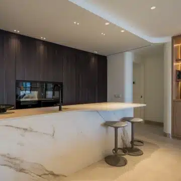 Exquisite beachfront penthouse with breathtaking views in Bahía del Velerín, Estepona Picture 26