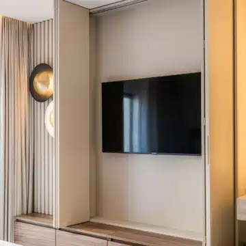 Exquisite beachfront penthouse with breathtaking views in Bahía del Velerín, Estepona Picture 11