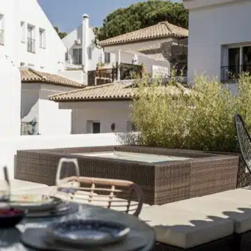 Luxury duplex apartment with panoramic sea and mountain views in Aloha, Nueva Andalucia Picture 14