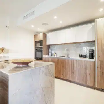 Luxury duplex apartment with panoramic sea and mountain views in Aloha, Nueva Andalucia Picture 5