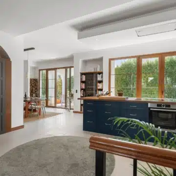 Luxury refurbished 4-bedroom villa offering stunning sea views in Estepona Picture 20