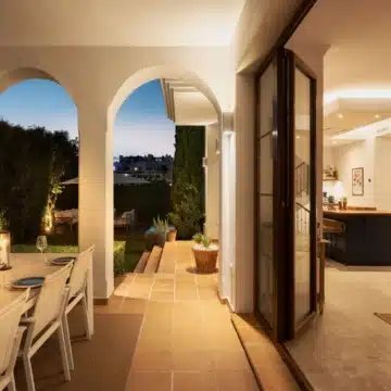 Luxury refurbished 4-bedroom villa offering stunning sea views in Estepona Picture 29