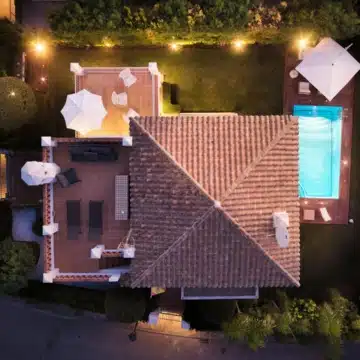 Luxury refurbished 4-bedroom villa offering stunning sea views in Estepona Picture 37