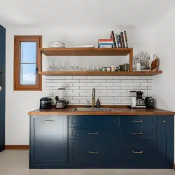 Luxury refurbished 4-bedroom villa offering stunning sea views in Estepona Picture 18