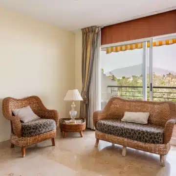 Frontline golf duplex penthouse with mountain views in Guadalmina Alta, San Pedro de Alcanatara Picture 7