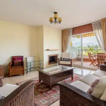 Frontline golf duplex penthouse with mountain views in Guadalmina Alta, San Pedro de Alcanatara Picture 4