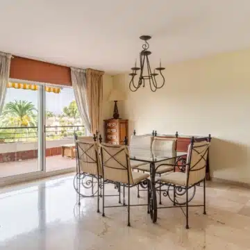 Frontline golf duplex penthouse with mountain views in Guadalmina Alta, San Pedro de Alcanatara Picture 6