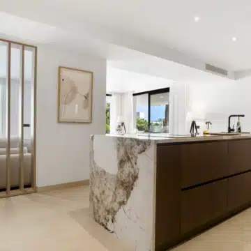 Mediterranean villa with sea and mountain views in Guadalmina Alta, San Pedro de Alcantara Picture 12