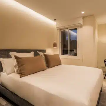 Refurbished beachfront apartment with stunning sea views in an exclusive urbanization of Los Granados del Mar, Estepona Picture 15