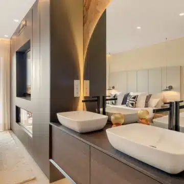 Refurbished beachfront apartment with stunning sea views in an exclusive urbanization of Los Granados del Mar, Estepona Picture 17