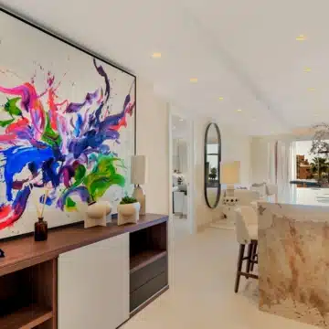 Refurbished beachfront apartment with stunning sea views in an exclusive urbanization of Los Granados del Mar, Estepona Picture 8