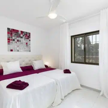 Elegant villa within the exclusive enclave of Los Naranjos Golf, Nueva Andalucia Picture 7