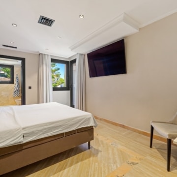 Stunning duplex penthouse located in the prestigious Monte Paraiso Country Club, Marbella Picture 16