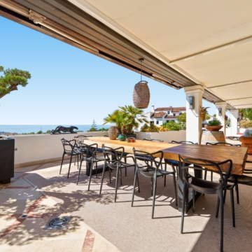 Stunning duplex penthouse located in the prestigious Monte Paraiso Country Club, Marbella Picture 0