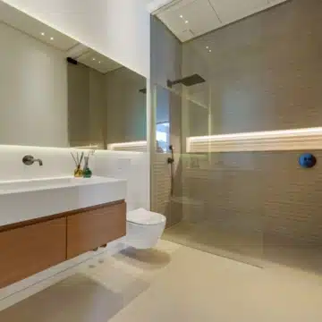 Marvellous villa nestled within the exclusive gated community of Parcelas del Golf, Nueva Andalucia Picture 16