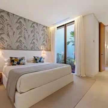 Marvellous villa nestled within the exclusive gated community of Parcelas del Golf, Nueva Andalucia Picture 22