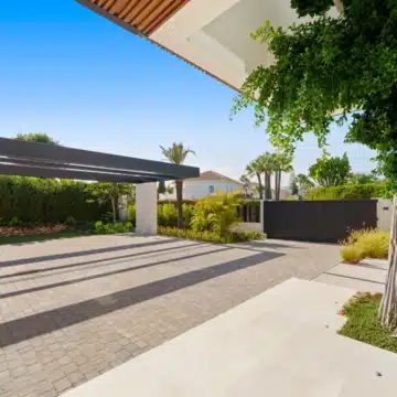 Marvellous villa nestled within the exclusive gated community of Parcelas del Golf, Nueva Andalucia Picture 31