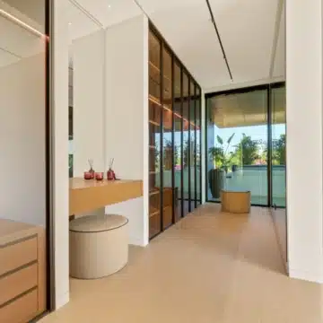 Marvellous villa nestled within the exclusive gated community of Parcelas del Golf, Nueva Andalucia Picture 36