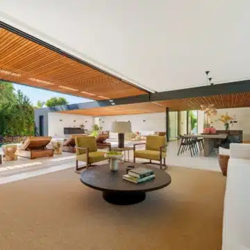 Marvellous villa nestled within the exclusive gated community of Parcelas del Golf, Nueva Andalucia Picture 4