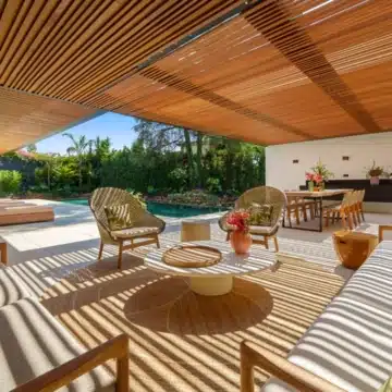 Marvellous villa nestled within the exclusive gated community of Parcelas del Golf, Nueva Andalucia Picture 1