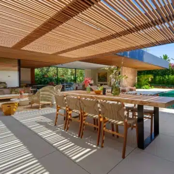 Marvellous villa nestled within the exclusive gated community of Parcelas del Golf, Nueva Andalucia Picture 8