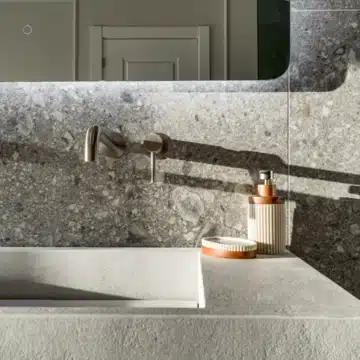 Refurbished 4-bedroom townhouse in the residential development of Los Potros, Nueva Andalucia Picture 21