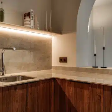 Refurbished 4-bedroom townhouse in the residential development of Los Potros, Nueva Andalucia Picture 22