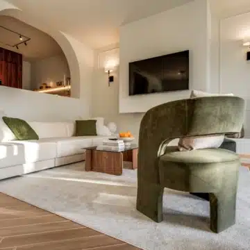 Refurbished 4-bedroom townhouse in the residential development of Los Potros, Nueva Andalucia Picture 8